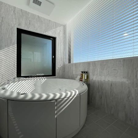 Bhotel Nekoyard - Scenic Penthouse Studio With Jacuzzi & Spacious Terrace Хиросима Экстерьер фото